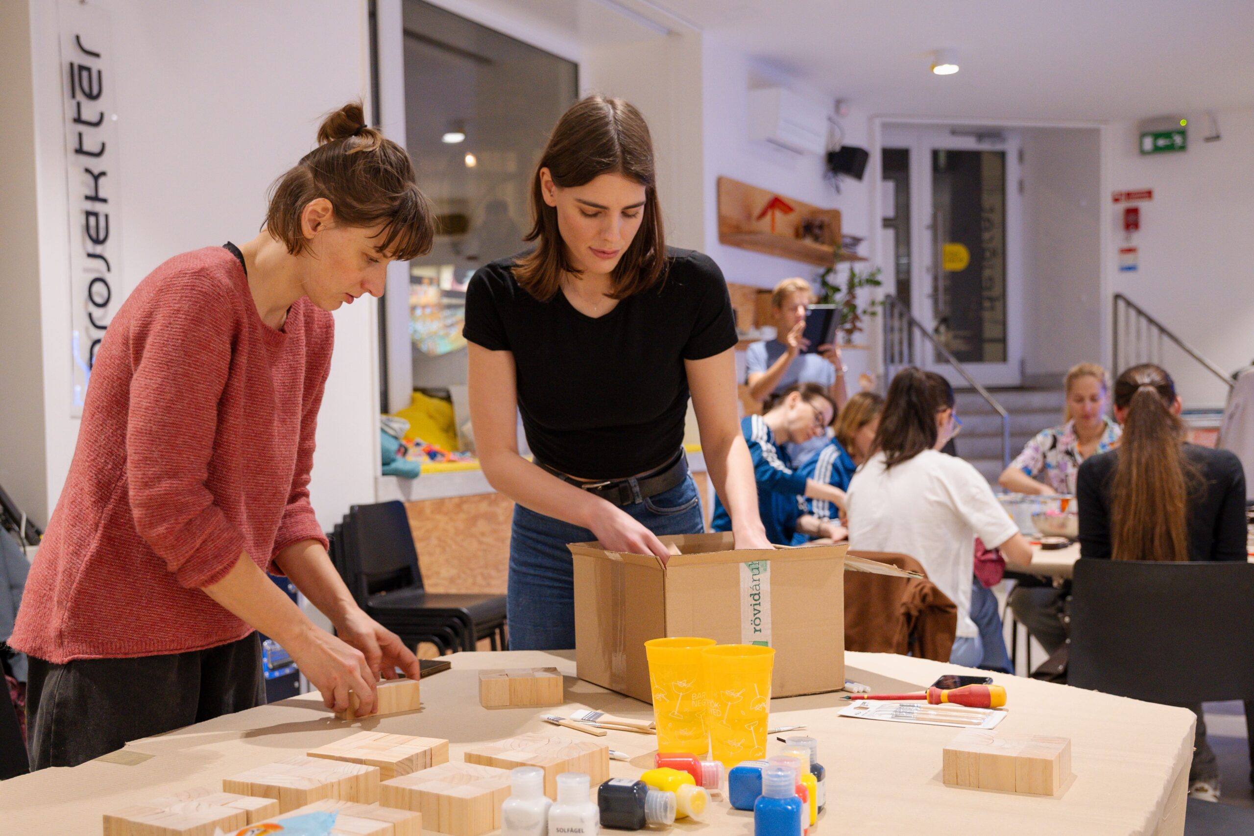 20251117_adapter_fejleszto_faragas17-min